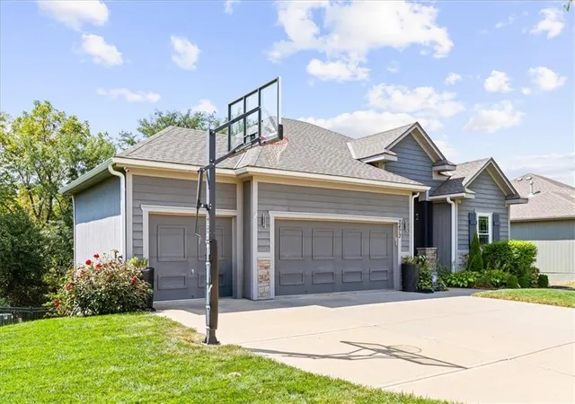 Photo 3 of Single family home for sale at 2473 W Elm St, Olathe, KS 66061 | MLS# 2640565 | Listing updated on 2026-10-11