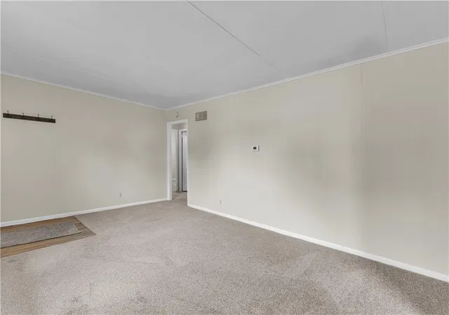 Photo 3 of Single family home for sale at 6609 King Hl Ave, Saint Joseph, MO 64504 | MLS# 2640566 | Listing updated on 2026-09-12
