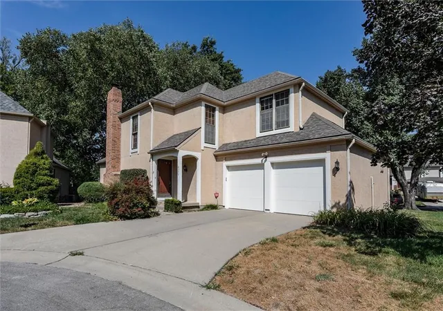 Photo 2 of Sale Pending at 9172 W 102nd Terrace, Overland Park, KS 66212 | MLS# 2640571 | Listing updated on 2026-09-12
