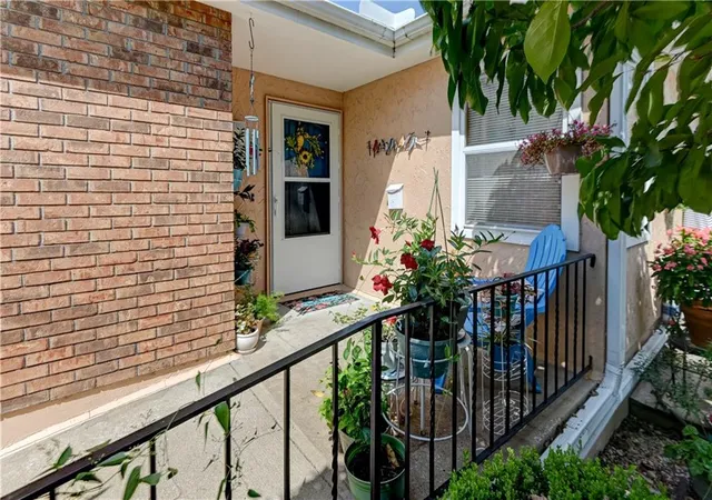 Photo 3 of Single family home for sale at 6206 Ash Ct, Raytown, MO 64133 | MLS# 2640616 | Listing updated on 2026-09-12