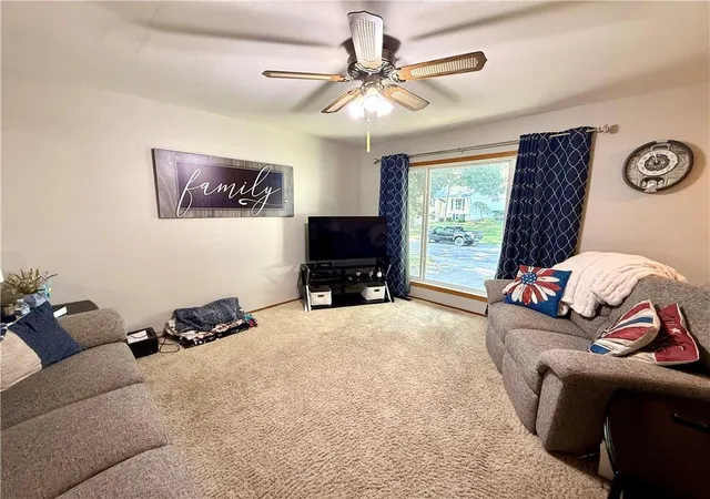 Photo 2 of Sale Pending at 1229 Crestview Dr, Maryville, MO 64468 | MLS# 2640625 | Listing updated on 2026-09-10