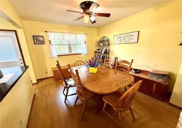 Photo 3 of Sale Pending at 1229 Crestview Dr, Maryville, MO 64468 | MLS# 2640625 | Listing updated on 2026-09-10