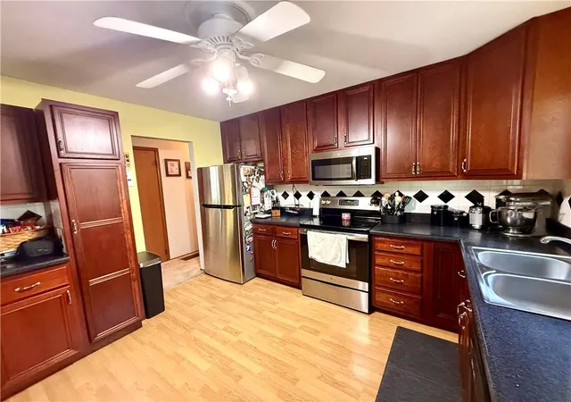 Photo 4 of Sale Pending at 1229 Crestview Dr, Maryville, MO 64468 | MLS# 2640625 | Listing updated on 2026-09-10