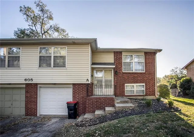 Photo 3 of Multi family home for sale at 605 607 Ne Lynn St, Lee's Summit, MO 64063 | MLS# 2640640 | Listing updated on 2026-09-11