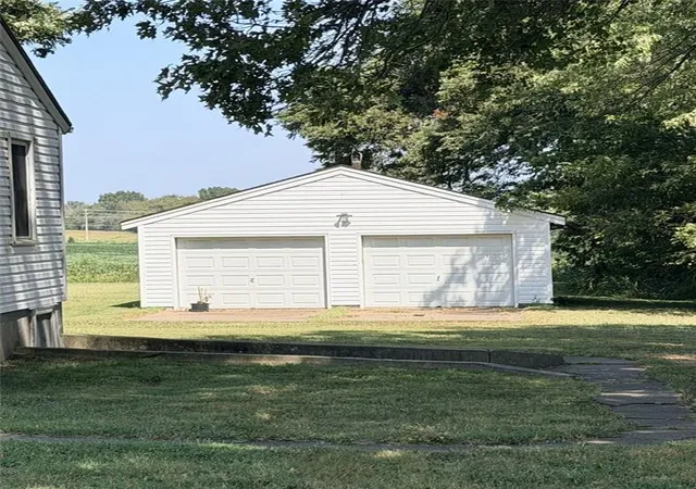 Photo 2 of Sale Pending at 100 W Lee St, Butler, MO 64730 | MLS# 2640727 | Listing updated on 2026-09-25