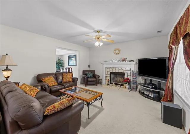 Photo 3 of Single family home for sale at 604 Stowe Ct, Lawrence, KS 66049 | MLS# 2640754 | Listing updated on 2026-09-12