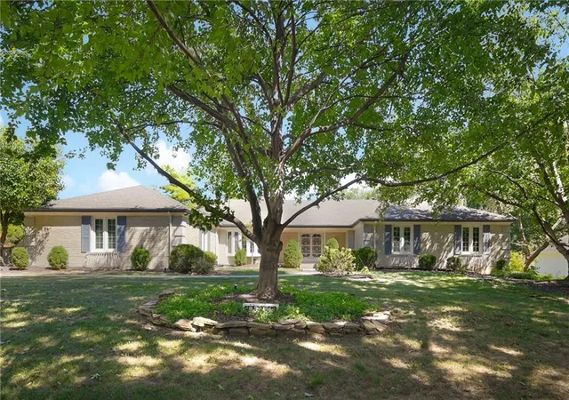 Photo 2 of Sale Pending at 8311 Juniper St, Prairie Village, KS 66207 | MLS# 2640787 | Listing updated on 2026-09-12