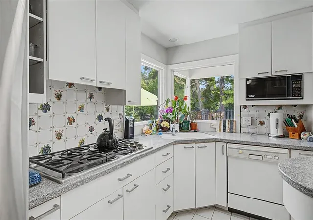 Photo 3 of Sale Pending at 8311 Juniper St, Prairie Village, KS 66207 | MLS# 2640787 | Listing updated on 2026-09-12