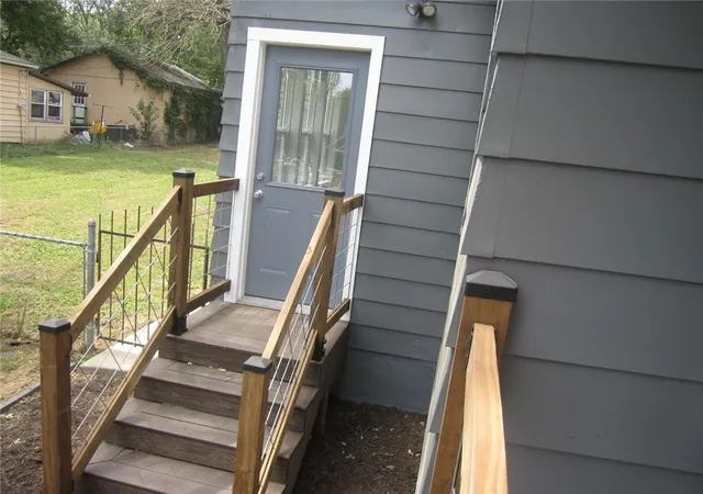 Photo 4 of Single family home for sale at 3320 Saint Joseph Ave, Saint Joseph, MO 64505 | MLS# 2640797 | Listing updated on 2026-09-11