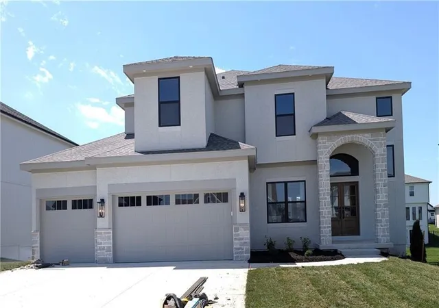 Photo 1 of Single family home for sale at 8207 Nw 90th Terrace, Kansas City, MO 64153 | MLS# 2640805 | Listing updated on 2026-09-11