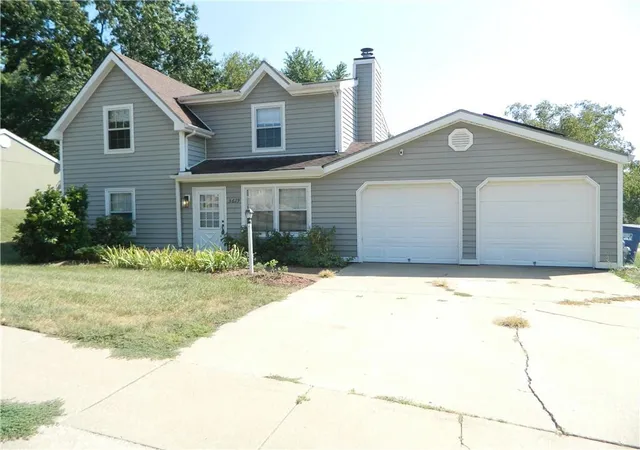 Photo 1 of Single family home for sale at 3619 Lakecrest Ct, Lawrence, KS 66049 | MLS# 2640833 | Listing updated on 2026-09-14