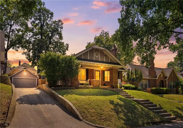 Photo 3 of Single family home for sale at 303 E 66th Street, Kansas City, MO 64113 | MLS# 2640855 | Listing updated on 2026-09-15