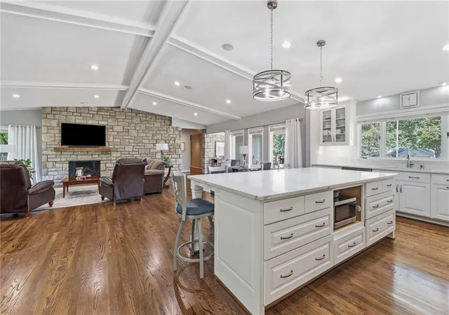 Photo 3 of Sale Pending at 2025 W 96th Street, Leawood, KS 66206 | MLS# 2640885 | Listing updated on 2026-09-12
