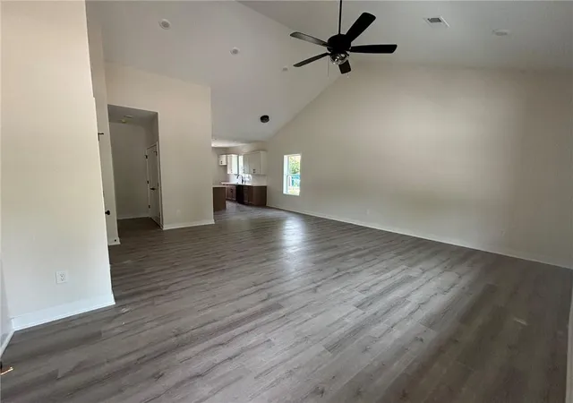 Photo 3 of Single family home for sale at 440 N Prairie St, Liberty, MO 64068 | MLS# 2640906 | Listing updated on 2026-09-13