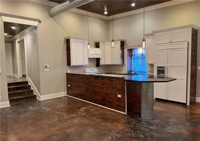 Photo 2 of Single family home for sale at 207 N Lyon St, Butler, MO 64730 | MLS# 2640944 | Listing updated on 2026-09-14
