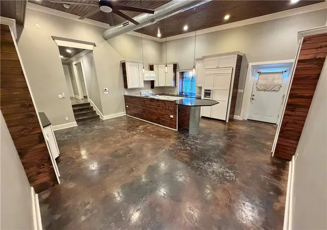 Photo 3 of Single family home for sale at 207 N Lyon St, Butler, MO 64730 | MLS# 2640944 | Listing updated on 2026-09-14