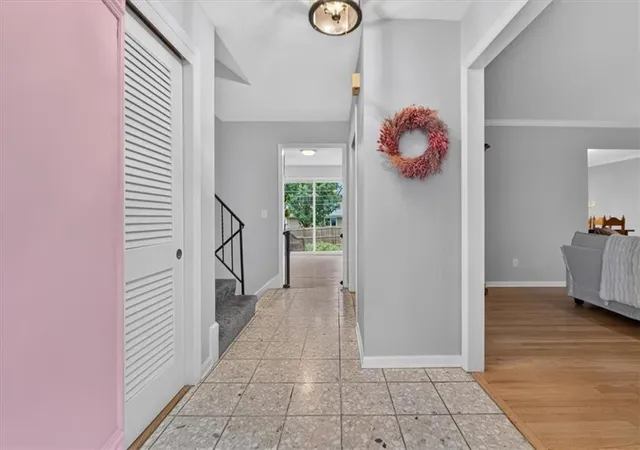 Photo 2 of Sale Pending at 201 W 109th Terrace, Kansas City, MO 64114 | MLS# 2640948 | Listing updated on 2026-09-12