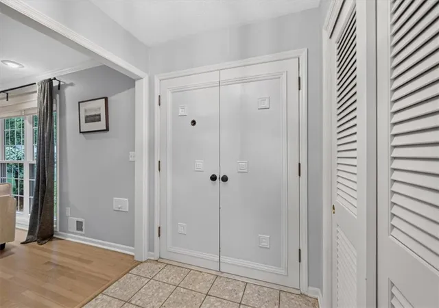 Photo 3 of Sale Pending at 201 W 109th Terrace, Kansas City, MO 64114 | MLS# 2640948 | Listing updated on 2026-09-12
