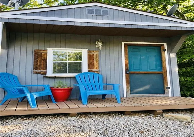 Photo 1 of Single family home for sale at 70 N Lakeside Dr, La Cygne, KS 66040 | MLS# 2640951 | Listing updated on 2026-09-14