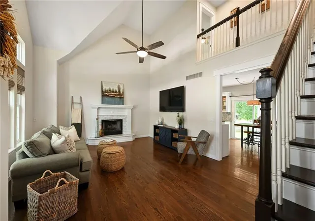 Photo 3 of Sale Pending at 15736 S Locust St, Olathe, KS 66062 | MLS# 2640952 | Listing updated on 2026-09-12