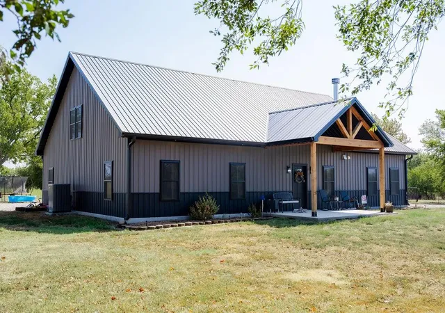Photo 3 of Sale Pending at 17017 Pratt Rd, Altamont, KS 67330 | MLS# 2640970 | Listing updated on 2026-09-29