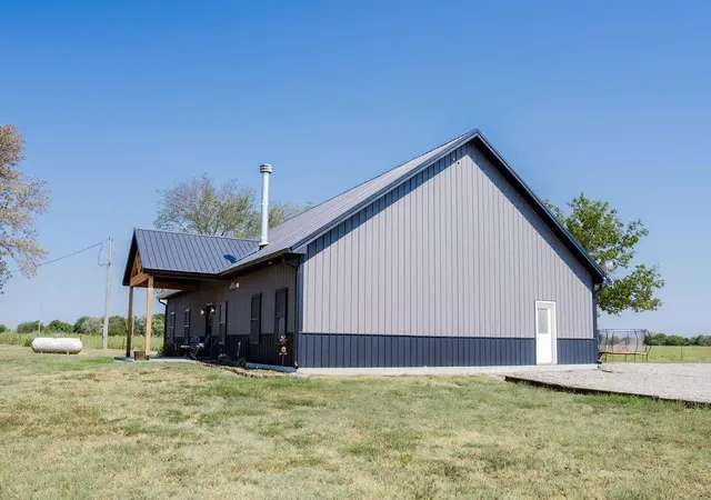 Photo 4 of Sale Pending at 17017 Pratt Rd, Altamont, KS 67330 | MLS# 2640970 | Listing updated on 2026-09-29