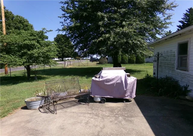 Photo 3 of Sale Pending at 107 N Walnut St, Sweet Springs, MO 65351 | MLS# 2640972 | Listing updated on 2026-09-12