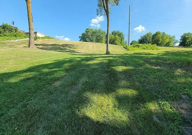 Photo 2 of Land for sale at 110 Old Brg St, Waverly, MO 64096 | MLS# 2640974 | Listing updated on 2026-10-02