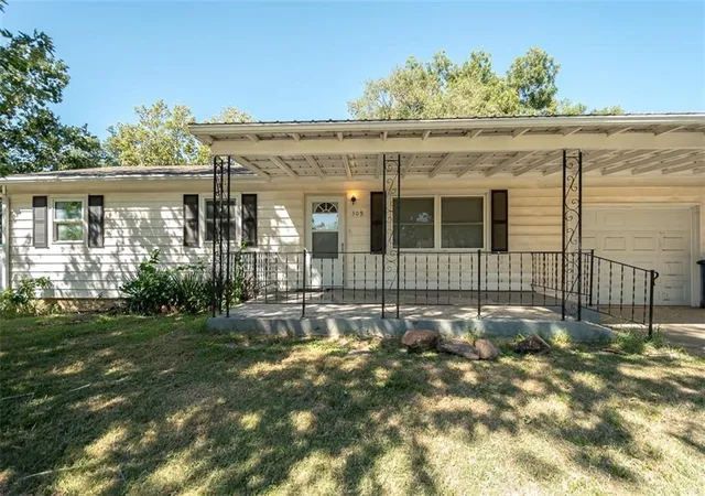 Single family home for sale at 309 Elm St, Overbrook, KS 66524 | MLS# 2640984