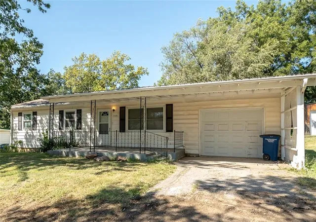 Photo 2 of Single family home for sale at 309 Elm St, Overbrook, KS 66524 | MLS# 2640984 | Listing updated on 2026-09-15