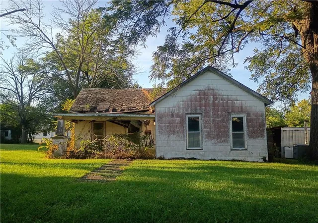 Land for sale at 109 W 5th Street, Stanberry, MO 64489 | MLS# 2641048