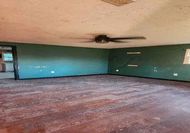 Photo 4 of Sale Pending at 901 E Maple St, Rich Hill, MO 64779 | MLS# 2641087 | Listing updated on 2026-09-24