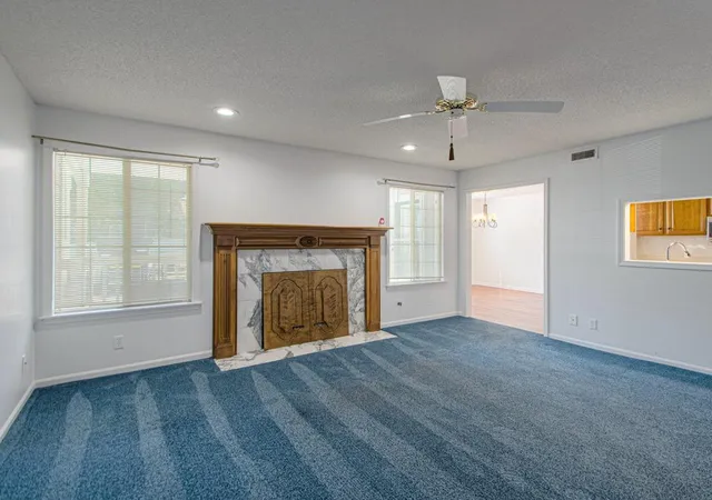 Listing Photo 5 - Condo for sale in building located at 4027 S Crysler Ave, Independence, MO 64055 - Unit #81