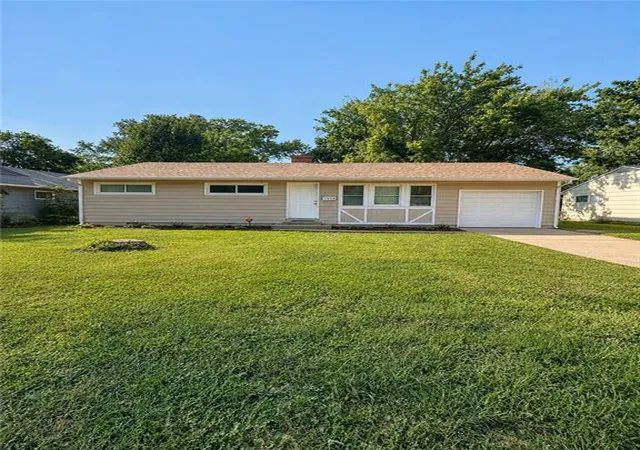 Photo 1 of Single family home for sale at 11410 Manchester Ave, Kansas City, MO 64134 | MLS# 2641110 | Listing updated on 2026-09-12