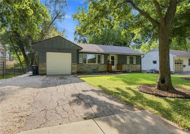 Photo 25 of Single family home for sale at 11109 Elmwood Ave, Kansas City, MO 64137 | MLS# 2641122 | Listing updated on 2026-10-08