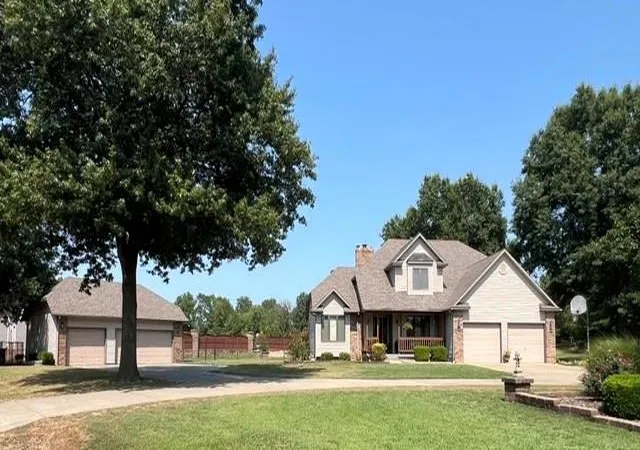 Photo 1 of Single family home for sale at 1701 E 14th Street, Pittsburg, KS 66762 | MLS# 2641145 | Listing updated on 2026-09-11