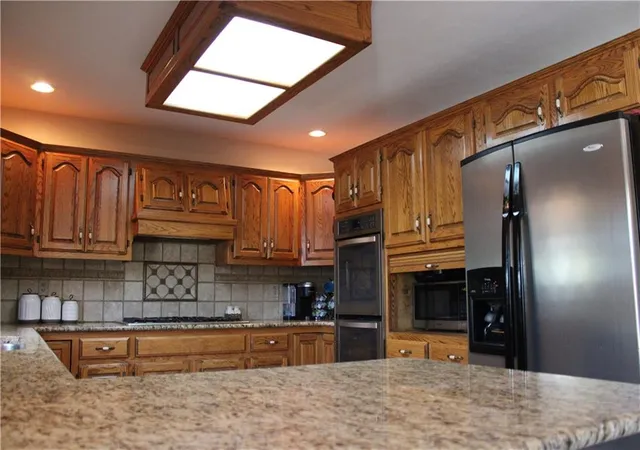 Photo 4 of Single family home for sale at 1701 E 14th Street, Pittsburg, KS 66762 | MLS# 2641145 | Listing updated on 2026-10-18