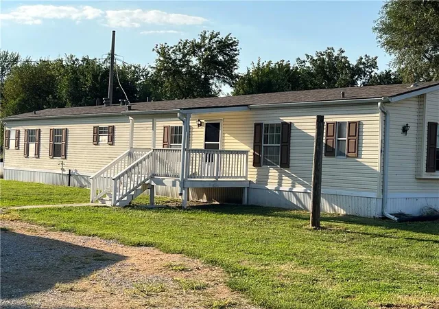 Single family home for sale at 4704 N Adams Rd, Independence, MO 64058 | MLS# 2641159