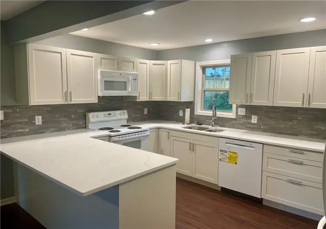 Photo 2 of Single family home for sale at 5201 S Norfleet Rd, Independence, MO 64055 | MLS# 2641189 | Listing updated on 2026-09-13