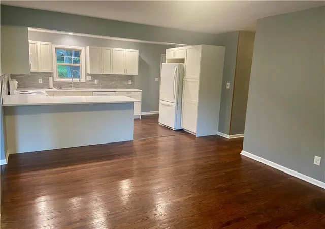 Photo 3 of Single family home for sale at 5201 S Norfleet Rd, Independence, MO 64055 | MLS# 2641189 | Listing updated on 2026-09-13