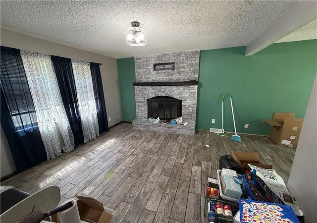 Photo 3 of Single family home for sale at 317 Sandstone Dr, Blue Springs, MO 64014 | MLS# 2641194 | Listing updated on 2026-09-11