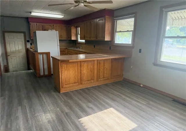 Photo 3 of Single family home for sale at 315 E Washington St, Pittsburg, KS 66762 | MLS# 2641204 | Listing updated on 2026-09-22