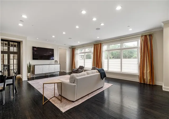 Listing Photo 5 - Condo for sale in Alameda Tower located at 400 W 49Th Ter, Kansas, MO 64112 - Unit #2032