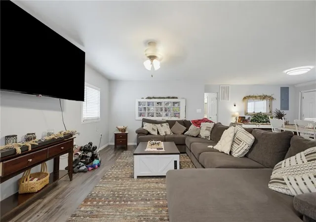 Photo 3 of Single family home for sale at 13962 Liv 424 Rd, Chillicothe, MO 64601 | MLS# 2641231 | Listing updated on 2026-09-11
