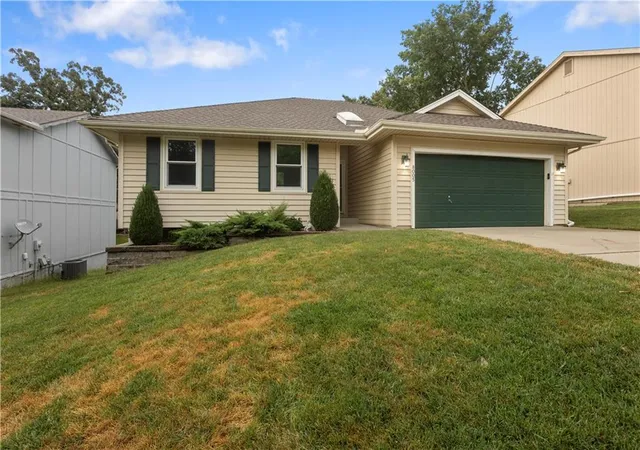 Photo 1 of Sale Pending at 8005 N Everton, Kansas City, MO 64152 | MLS# 2641260 | Listing updated on 2026-09-14