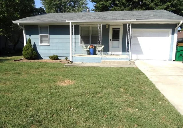Photo 3 of Single family home for sale at 202 S Thompson St, Butler, MO 64730 | MLS# 2641270 | Listing updated on 2026-09-11