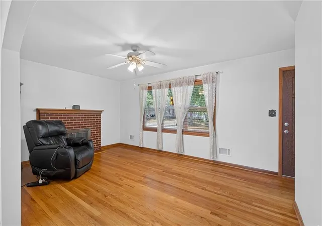 Photo 4 of Single family home for sale at 6200 Hedges Ave, Raytown, MO 64133 | MLS# 2641293 | Listing updated on 2026-09-12