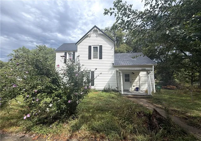 Photo 1 of Single family home for sale at 305 Mansur St, Chula, MO 64635 | MLS# 2641294 | Listing updated on 2026-09-11