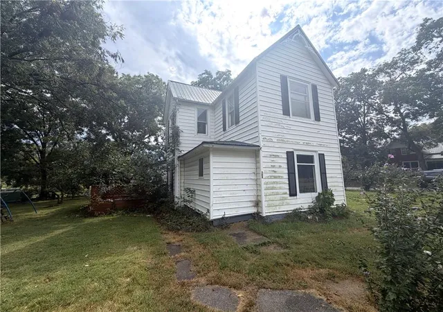 Photo 4 of Single family home for sale at 305 Mansur St, Chula, MO 64635 | MLS# 2641294 | Listing updated on 2026-09-11