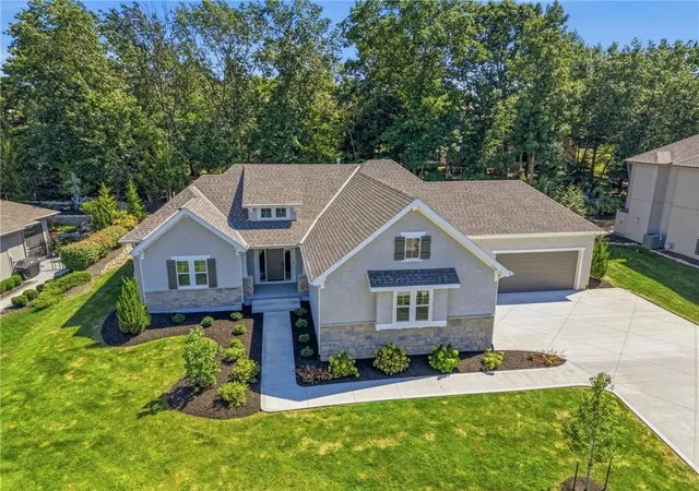 Photo 4 of Single family home for sale at 6753 Longview Rd, Shawnee, KS 66218 | MLS# 2641340 | Listing updated on 2026-10-26